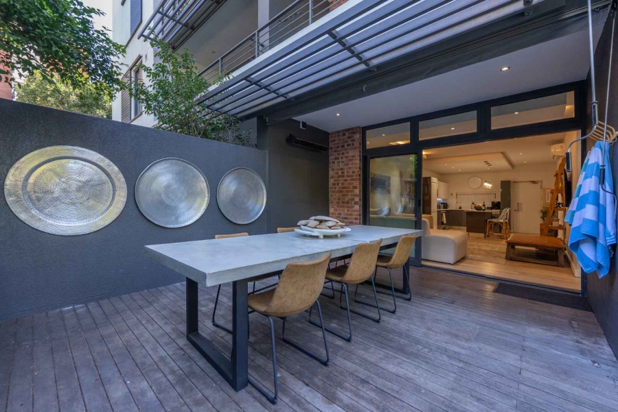 2 Bedroom Property for Sale in Green Point Western Cape